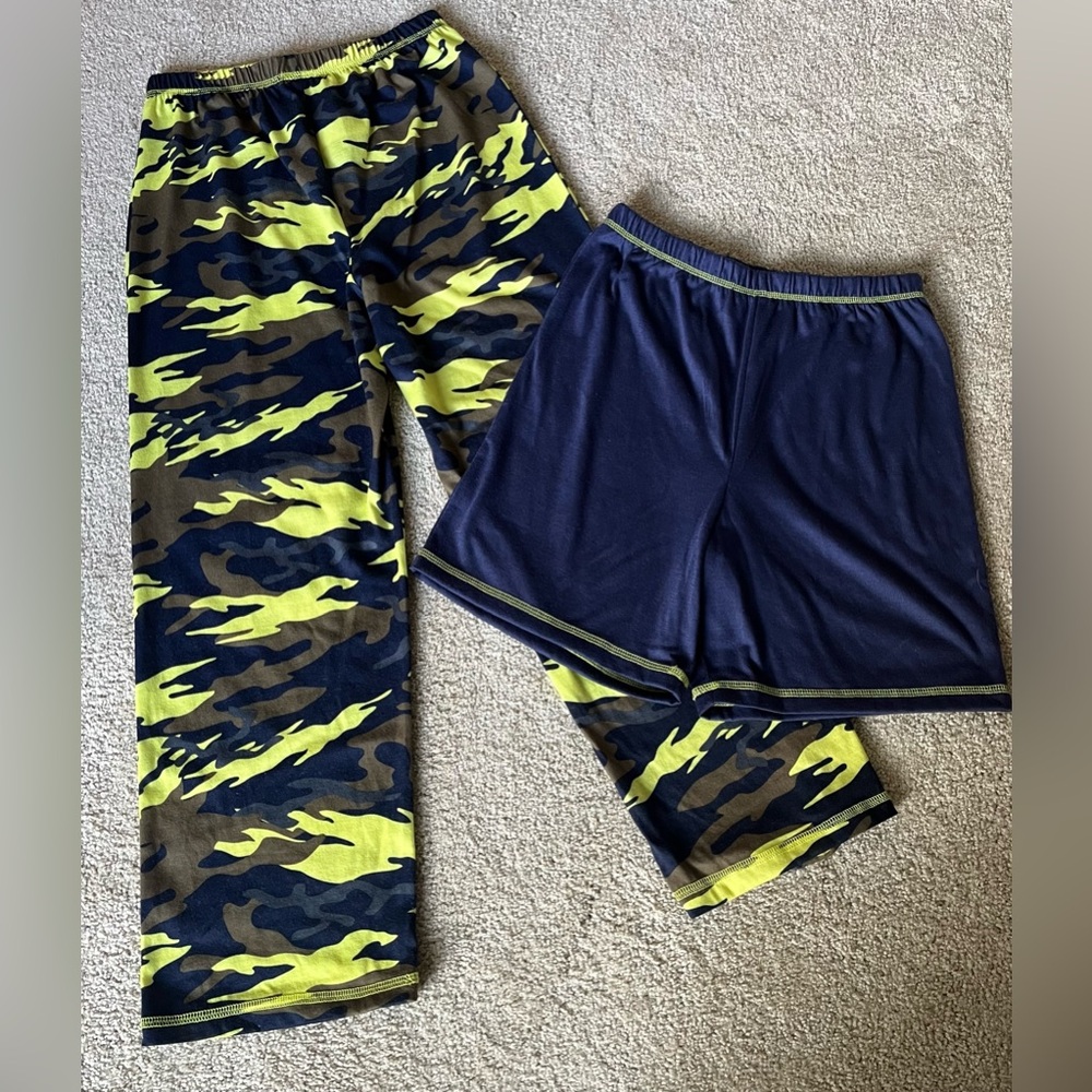 Boys Komar Kids pajama bottoms Large 10/12